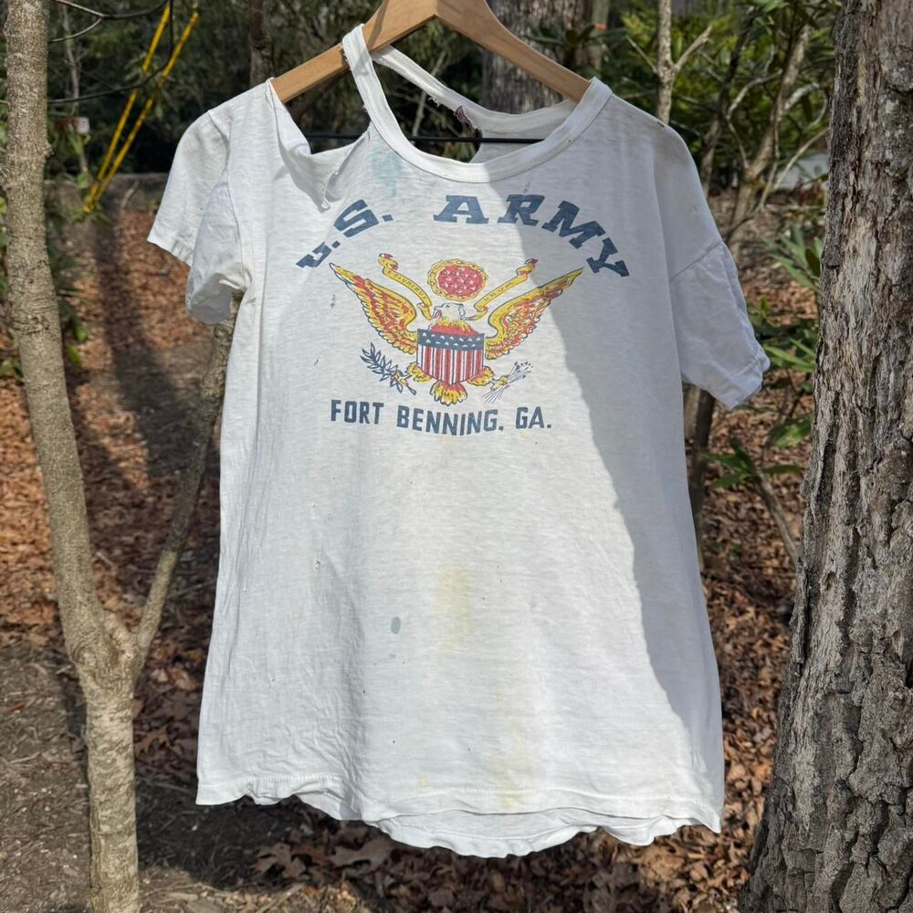 Vintage 1950s US Army Berkshire Size M Fort Benning GA Military Camp Tee Shirt